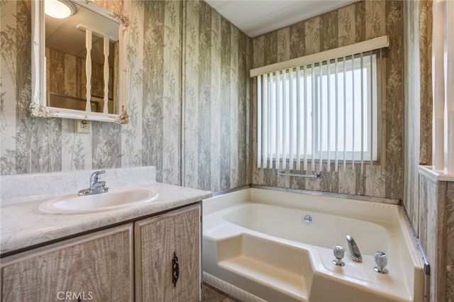 163 El Pajaro, Newbury Park, CA 91320