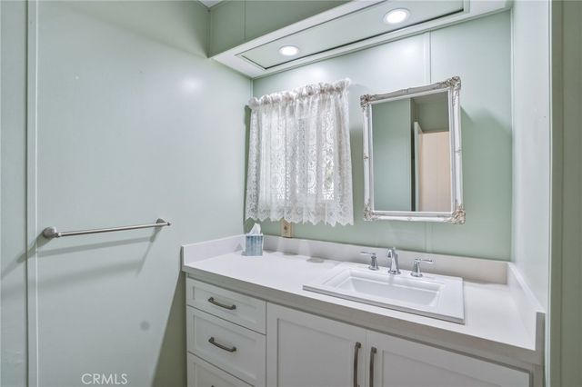 163 El Pajaro, Newbury Park, CA 91320