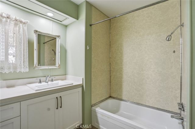 163 El Pajaro, Newbury Park, CA 91320