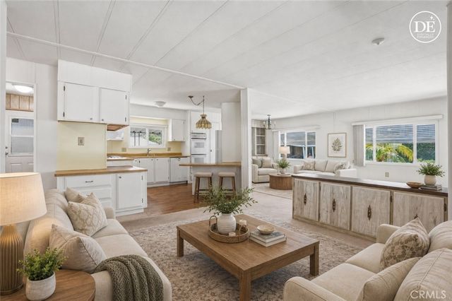 163 El Pajaro, Newbury Park, CA 91320