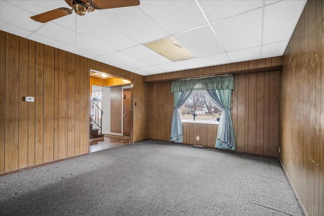 132 N Pinecrest Road, Bolingbrook, IL 60440