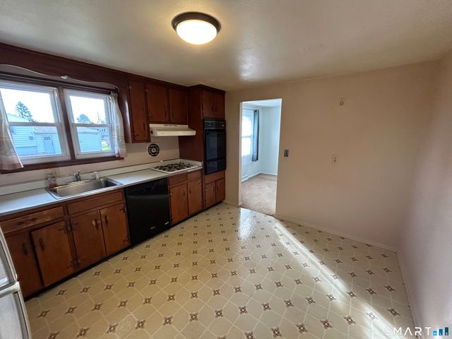 47 Williamson Road, Hamden, CT 06517