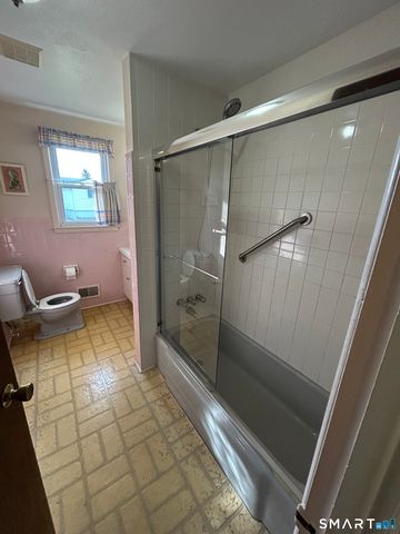 47 Williamson Road, Hamden, CT 06517