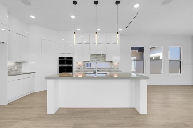 3060 KENSINGTON AVENUE, Davenport, FL 33837