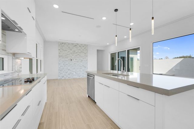 3060 KENSINGTON AVENUE, Davenport, FL 33837