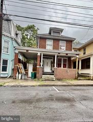 20 W WASHINGTON ST, Chambersburg, PA 17201