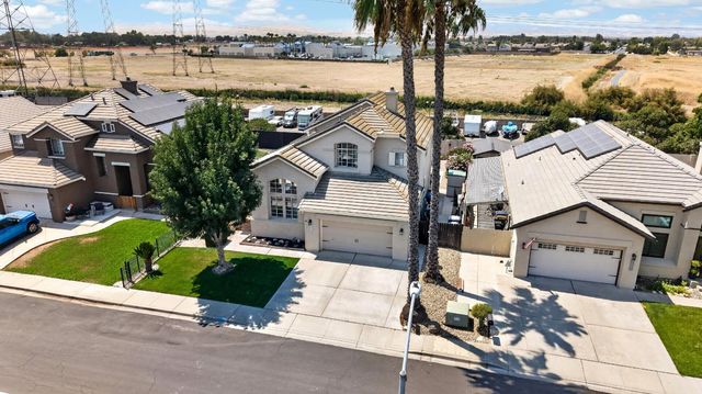 2218 Newport Ct, Discovery Bay, CA 94505