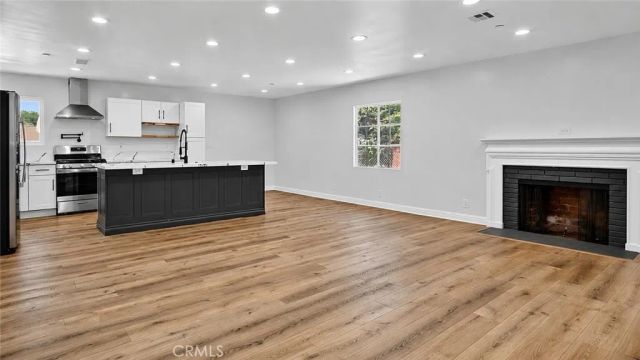 7032 Penfield, Winnetka, CA 91306