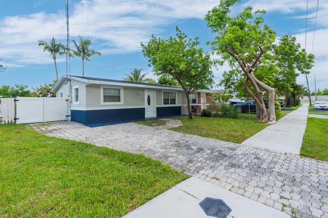 1523 SW 68th Way, North Lauderdale, FL 33068