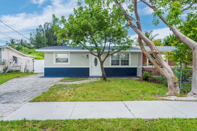 1523 SW 68th Way, North Lauderdale, FL 33068