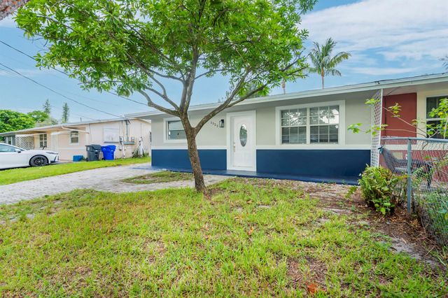 1523 SW 68th Way, North Lauderdale, FL 33068