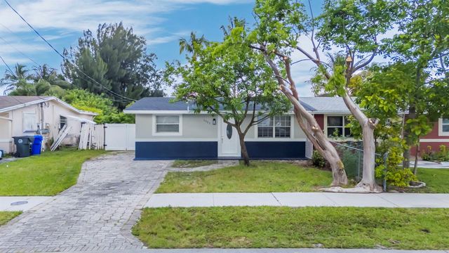 1523 SW 68th Way, North Lauderdale, FL 33068