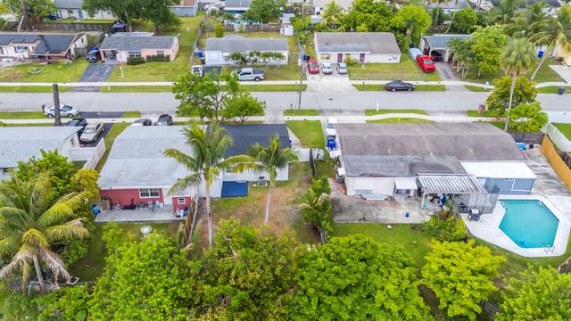 1523 SW 68th Way, North Lauderdale, FL 33068