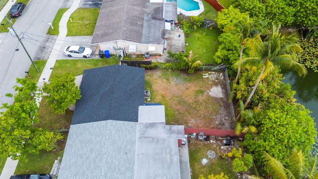 1523 SW 68th Way, North Lauderdale, FL 33068