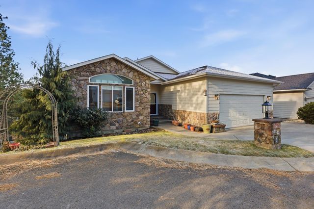 2120 E TURNBERRY Ln, Spokane, WA 99223