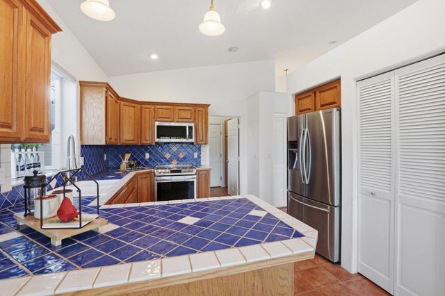 2120 E TURNBERRY Ln, Spokane, WA 99223