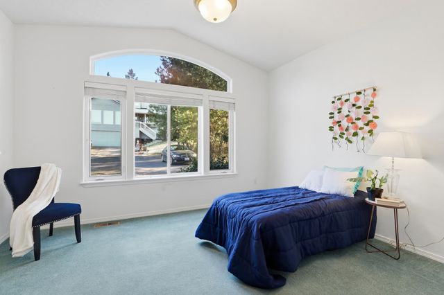 2120 E TURNBERRY Ln, Spokane, WA 99223