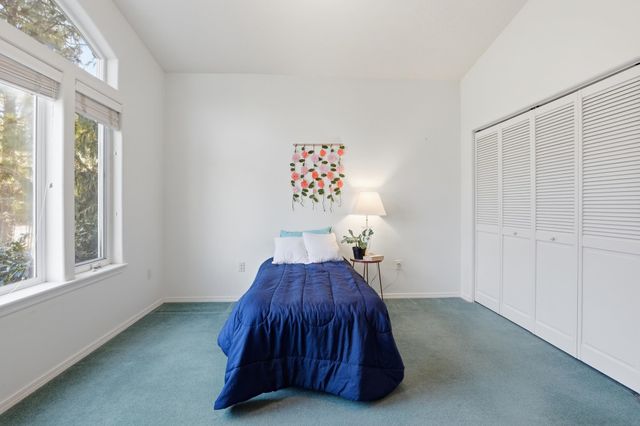 2120 E TURNBERRY Ln, Spokane, WA 99223