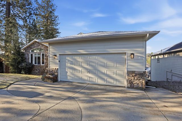 2120 E TURNBERRY Ln, Spokane, WA 99223