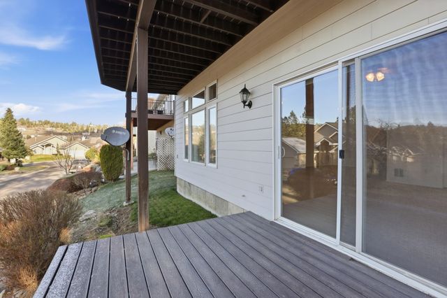 2120 E TURNBERRY Ln, Spokane, WA 99223