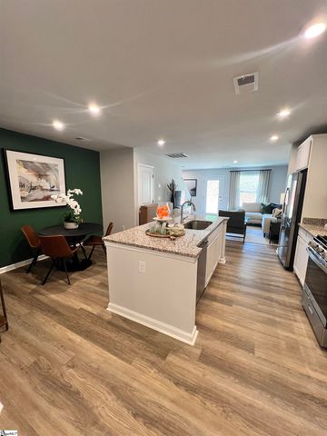 1272 Forestbrook Lane, Spartanburg, SC 29303