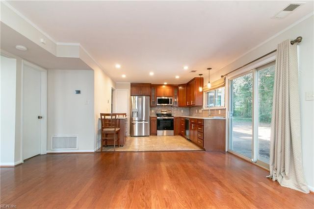 1553 Edgewater DR, Virginia Beach, VA 23464