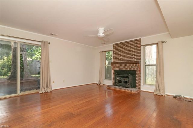 1553 Edgewater DR, Virginia Beach, VA 23464