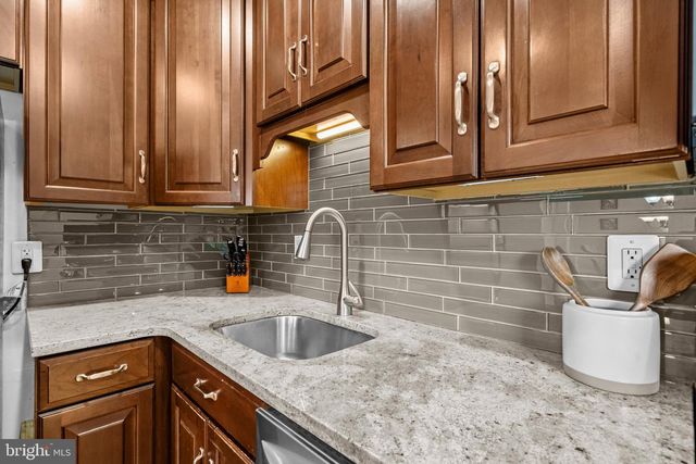 9535 BURDETT RD, Burke, VA 22015