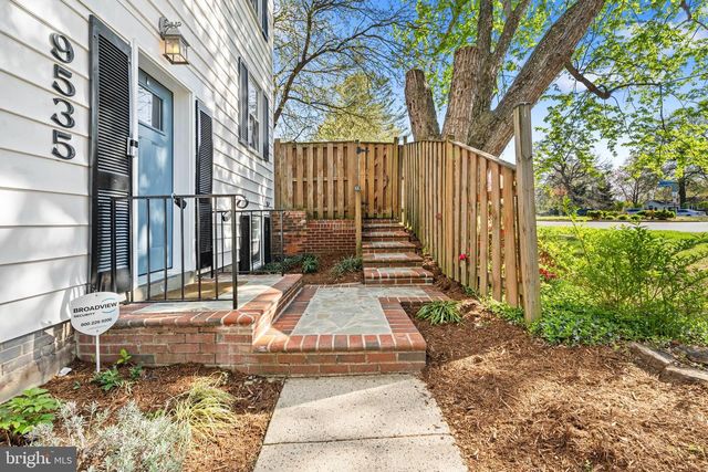 9535 BURDETT RD, Burke, VA 22015