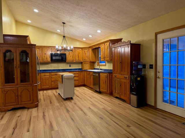 4367 Prices Creek Road, Huntington, WV 25701