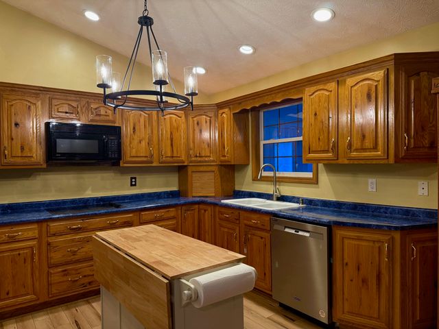 4367 Prices Creek Road, Huntington, WV 25701