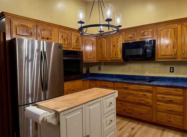 4367 Prices Creek Road, Huntington, WV 25701