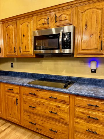 4367 Prices Creek Road, Huntington, WV 25701