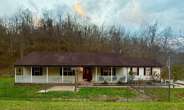 4367 Prices Creek Road, Huntington, WV 25701