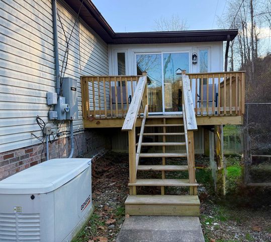 4367 Prices Creek Road, Huntington, WV 25701