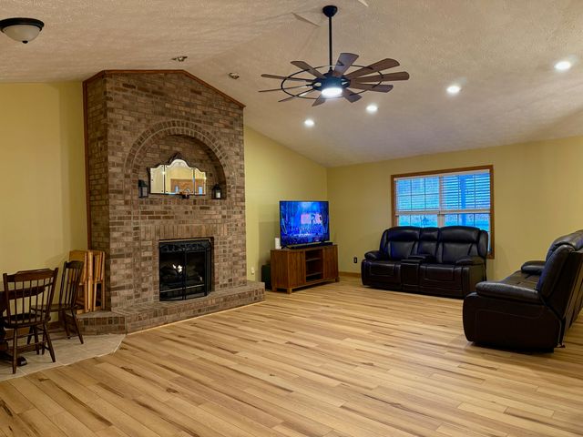 4367 Prices Creek Road, Huntington, WV 25701