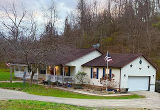 4367 Prices Creek Road, Huntington, WV 25701
