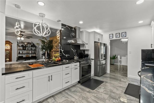 9700 S 5th, Inglewood, CA 90305