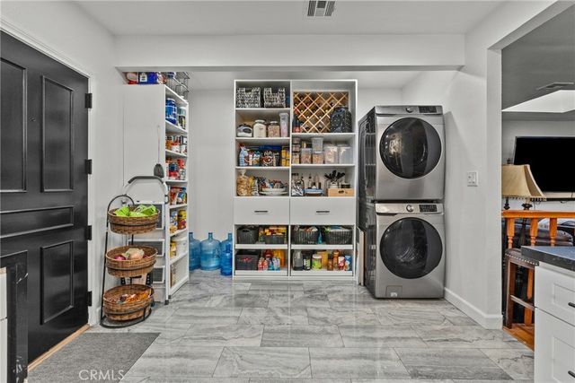 9700 S 5th, Inglewood, CA 90305