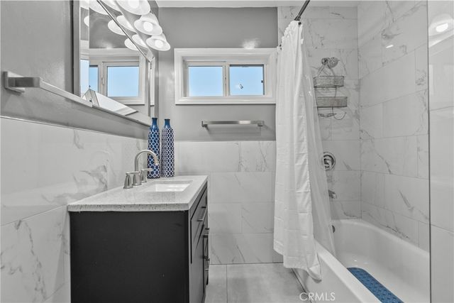 9700 S 5th, Inglewood, CA 90305