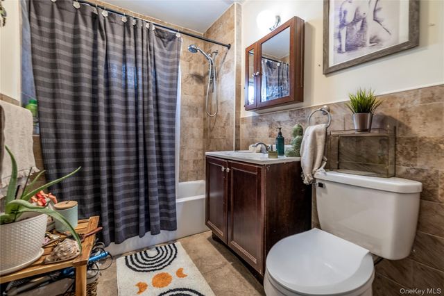 100 Kentucky Street, Long Beach, NY 11561