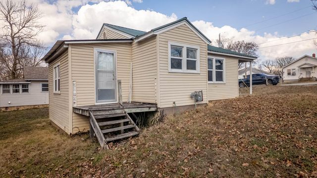 235 Hynes Street, West Plains, MO 65775