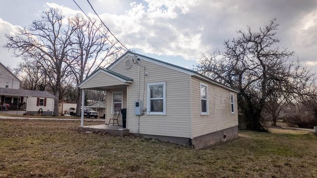 235 Hynes Street, West Plains, MO 65775