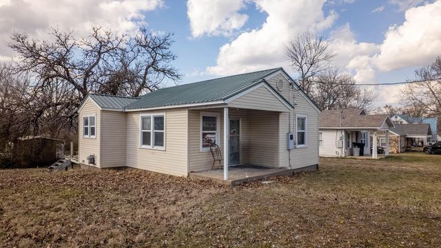 235 Hynes Street, West Plains, MO 65775