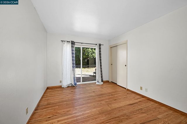 1402 Canterbury Dr, Fairfield, CA 94533