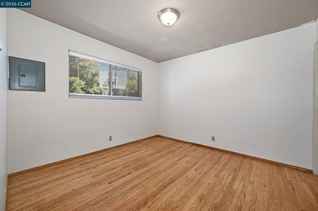 1402 Canterbury Dr, Fairfield, CA 94533