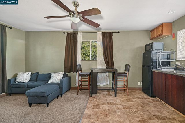 1402 Canterbury Dr, Fairfield, CA 94533