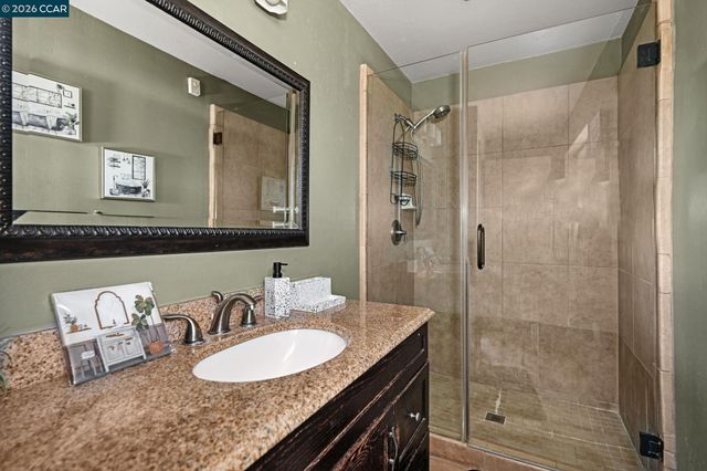 1402 Canterbury Dr, Fairfield, CA 94533