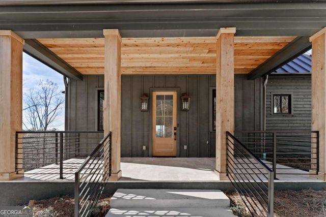 1090 Lupo Loop, Chattahoochee Hills, GA 30268