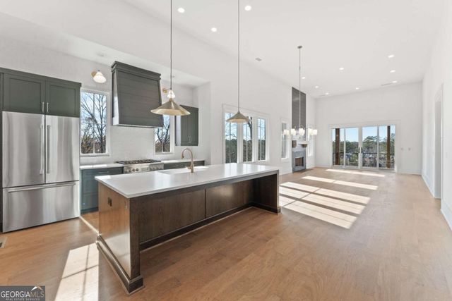 1090 Lupo Loop, Chattahoochee Hills, GA 30268